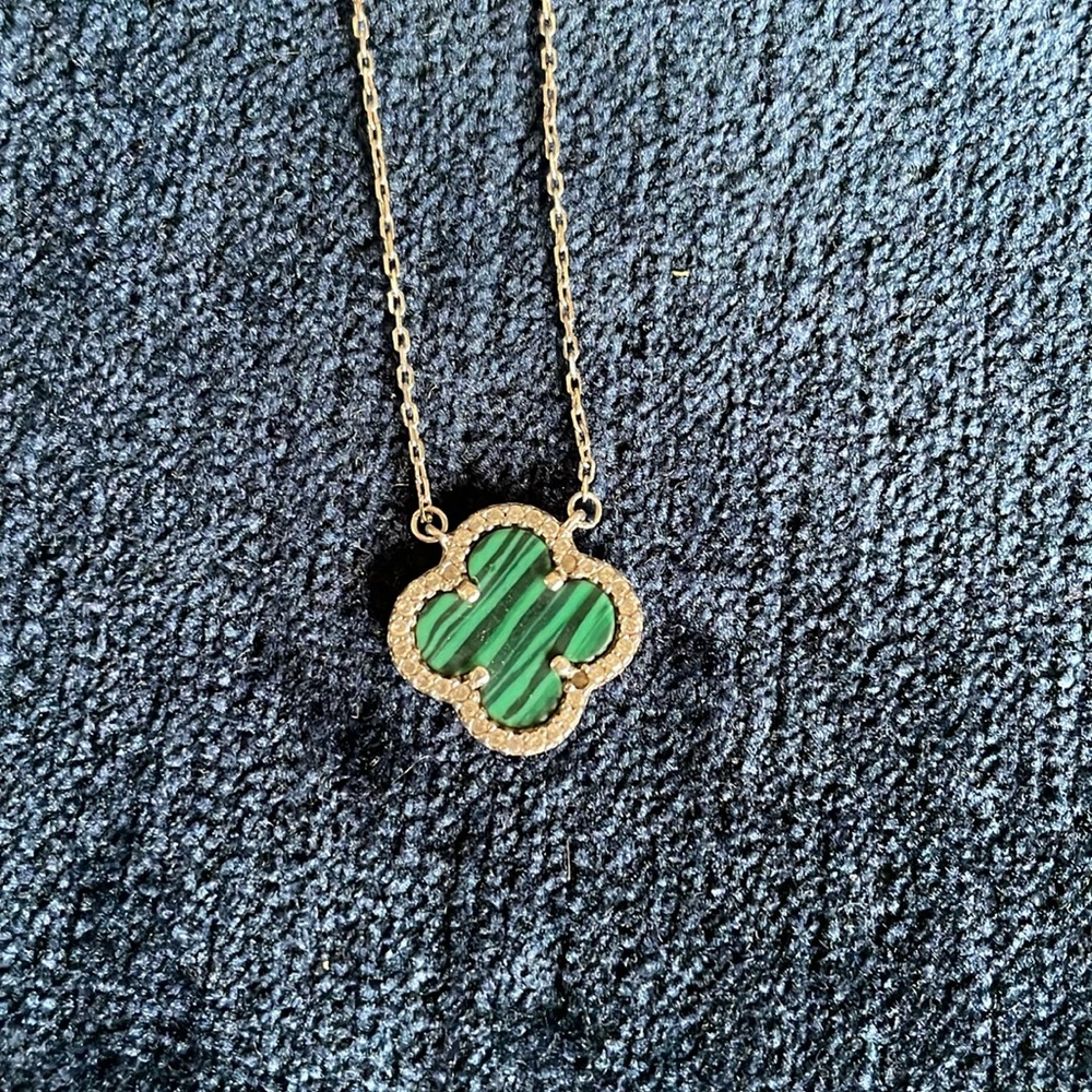 Clover necklace
